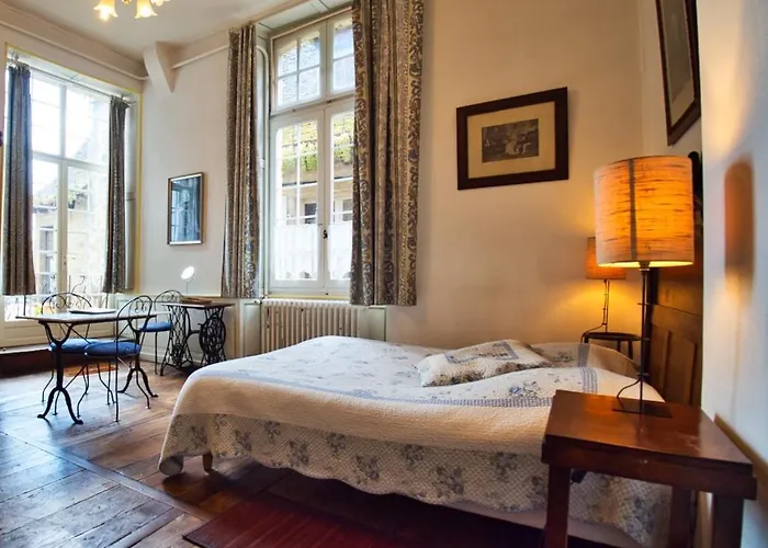 B&B La Maison Du Notaire Royal 3*