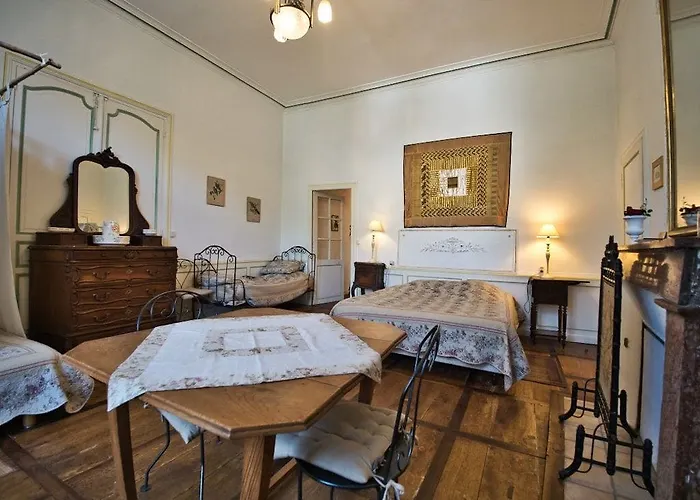 La Maison Du Notaire Royal Bed & Breakfast