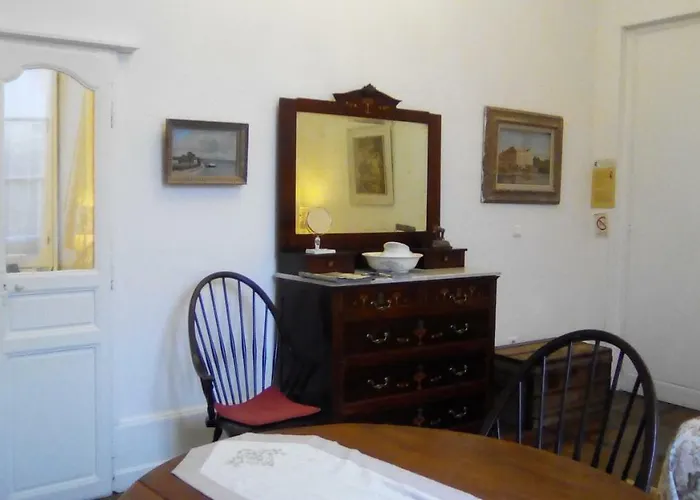 La Maison Du Notaire Royal B&B 사흘라 라 카네다