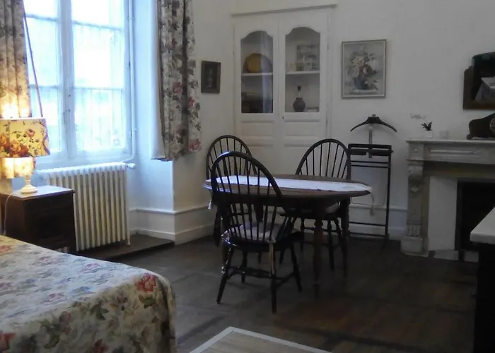 La Maison Du Notaire Royal 사흘라 라 카네다